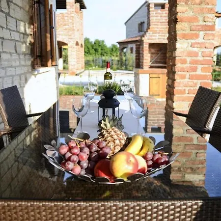 House In With Terrace, Air Conditioning, Wifi, Washing Machine 펜션