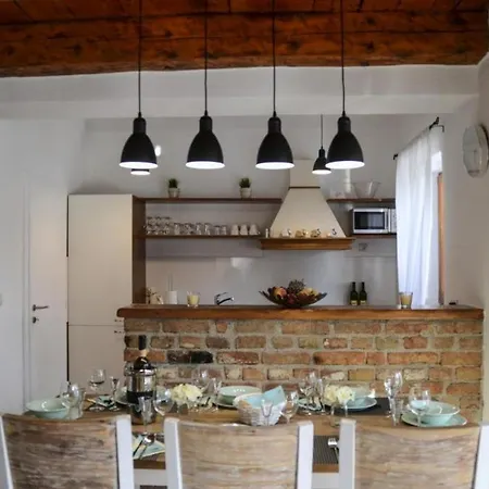 House In With Terrace, Air Conditioning, Wifi, Washing Machine 펜션 Svetvinčenat