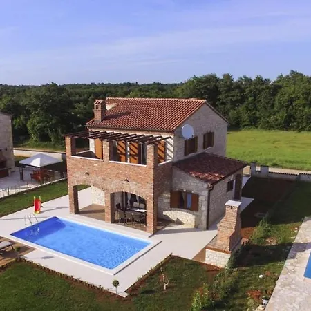 Ferienhaus House In With Terrace, Air Conditioning, Wifi, Washing Machine *