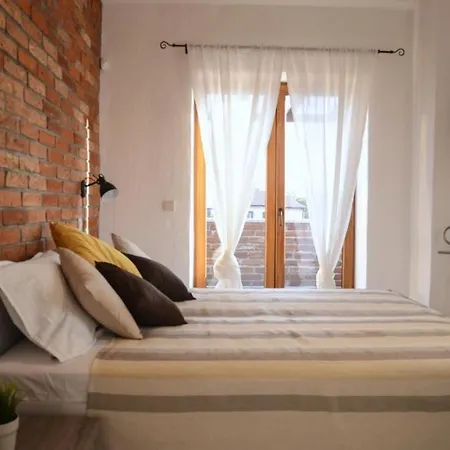 House In With Terrace, Air Conditioning, Wifi, Washing Machine 펜션 Svetvinčenat