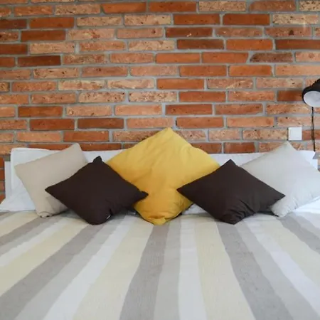 House In With Terrace, Air Conditioning, Wifi, Washing Machine 펜션