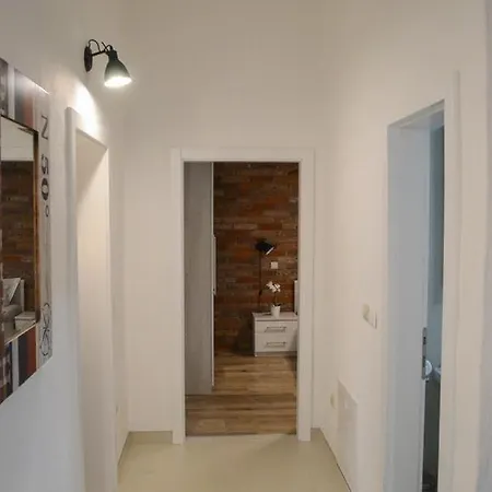 House In With Terrace, Air Conditioning, Wifi, Washing Machine Ferienhaus *